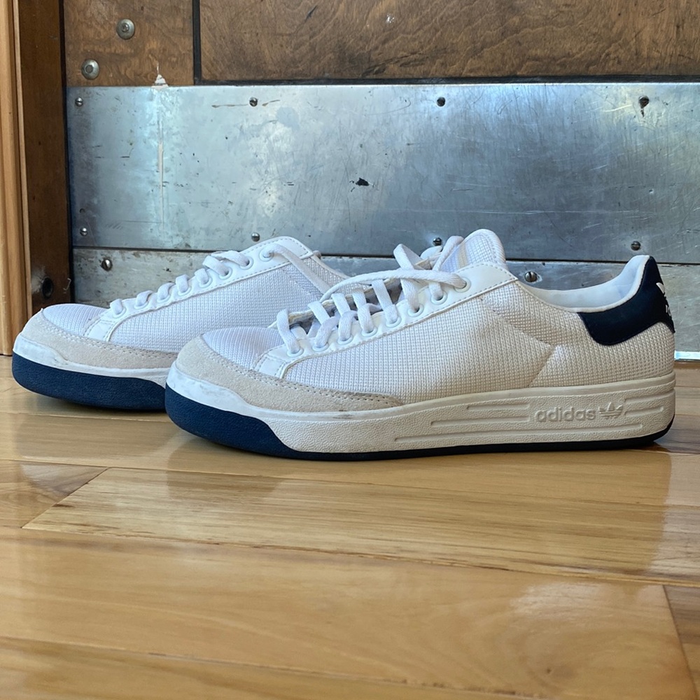 Adidas tennis shoes, classic style, white mens 8 (women’s 9), not even broken in